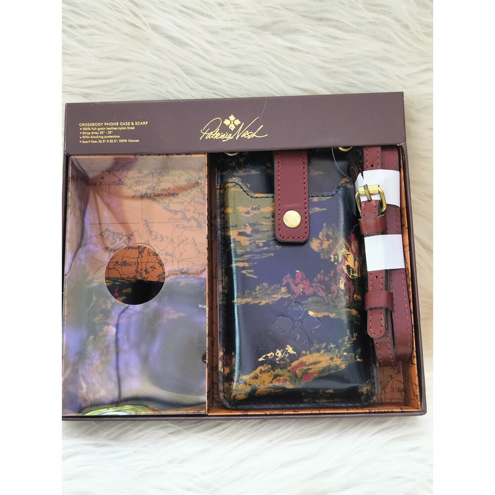 5526) Patricia Nash Farleigh Small Box Gift Crossbody Phone Case & Scarf